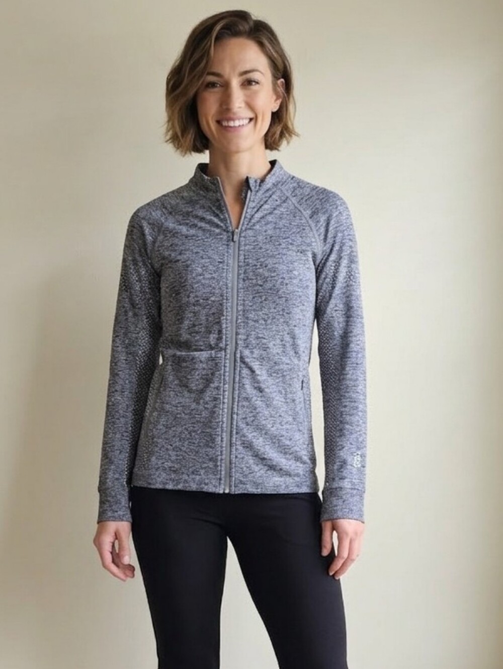 FIGS Salta Seamless Full Zip Scrub Jacket Heather Gray M